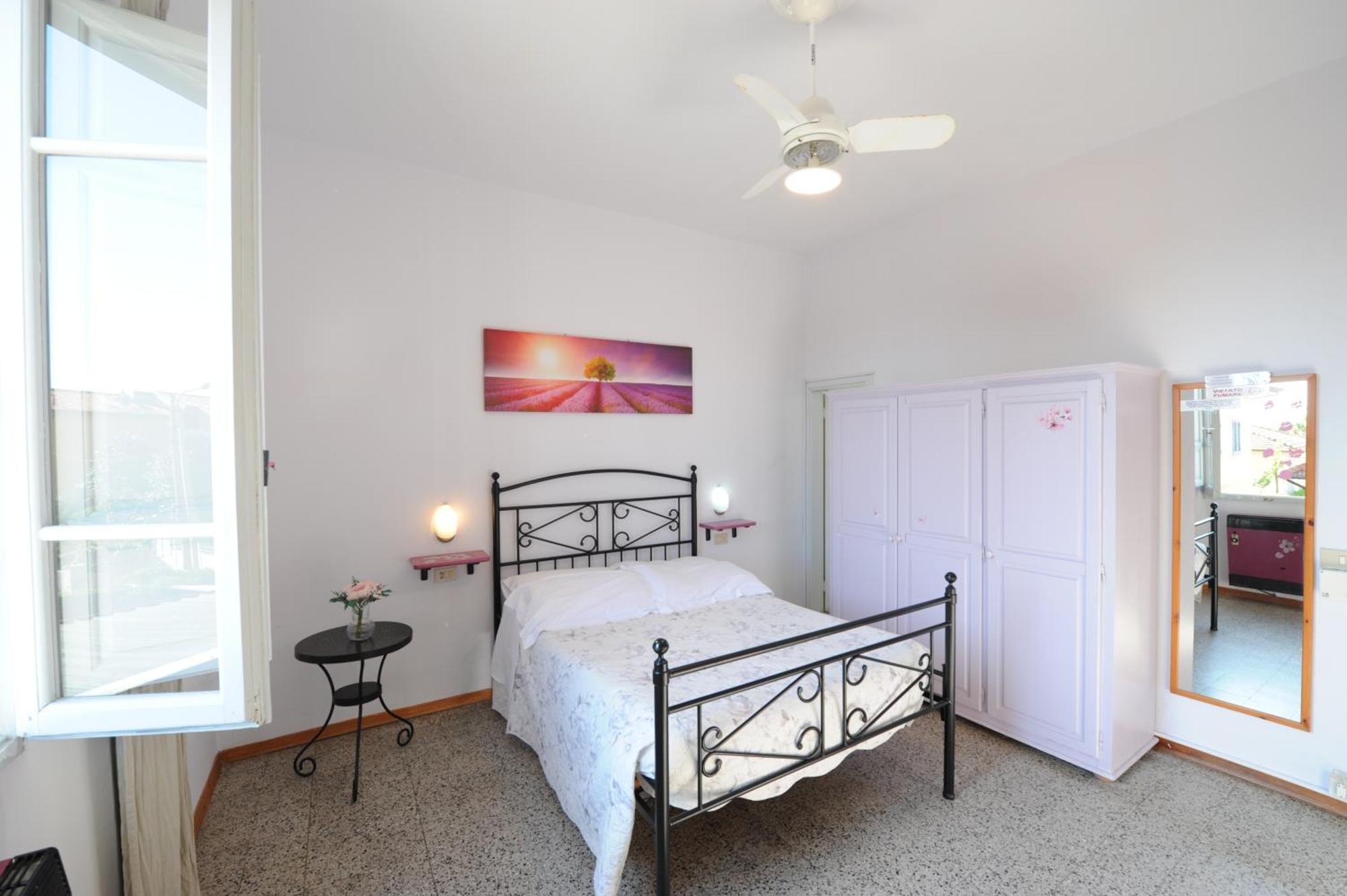 Hotel Le Giare Марина-ді-П'єтразанта Екстер'єр фото